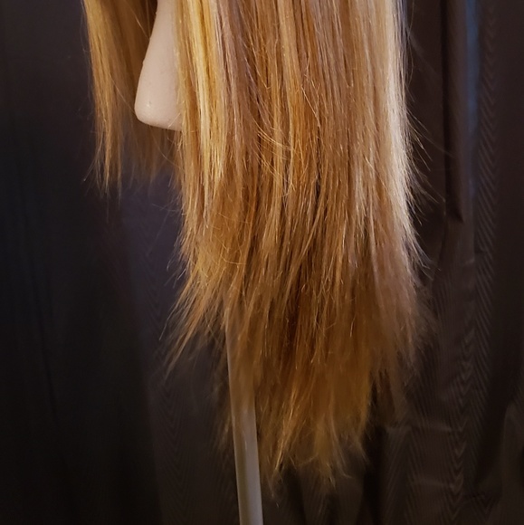 Vivica Fox Synthetic wig - Picture 3 of 8